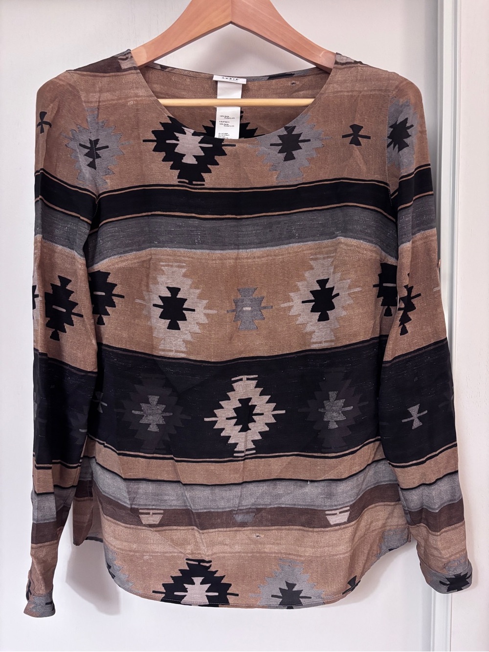 Akris Punto Top Size 8 Southwestern Quiet Luxury Boho Chic Travel Mulberry Silk